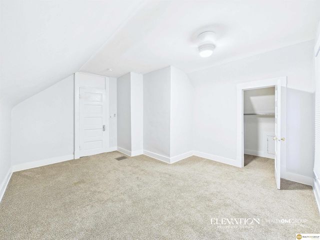 4814 Poppleton Avenue, Omaha, NE 68106