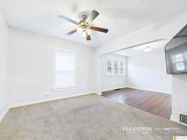 4814 Poppleton Avenue, Omaha, NE 68106