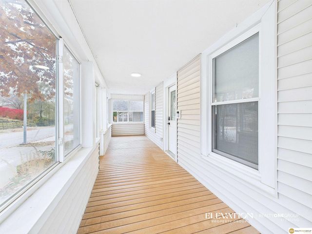 4814 Poppleton Avenue, Omaha, NE 68106