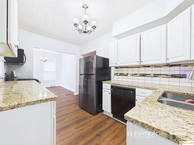 4814 Poppleton Avenue, Omaha, NE 68106