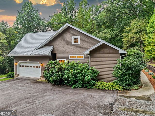 397 Standing Rock Drive, Tiger, GA 30576