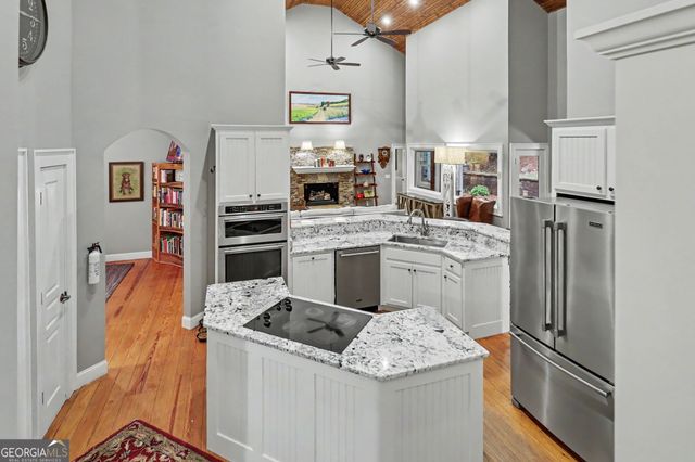 397 Standing Rock Drive, Tiger, GA 30576