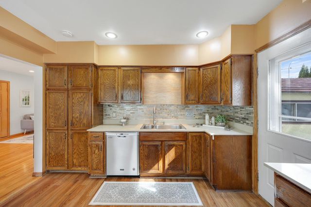 6337 Girard Avenue S, Richfield, MN 55423