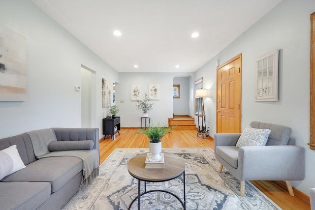 6337 Girard Avenue S, Richfield, MN 55423