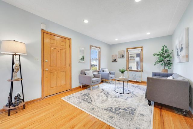6337 Girard Avenue S, Richfield, MN 55423