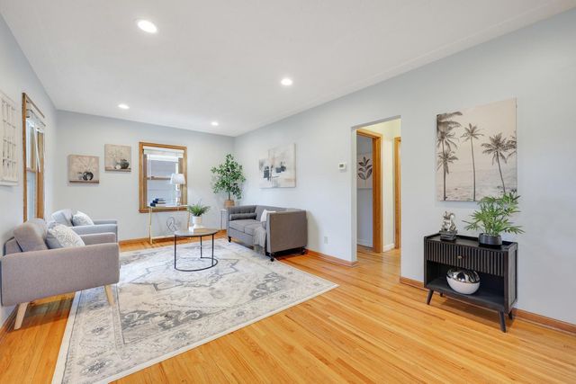 6337 Girard Avenue S, Richfield, MN 55423