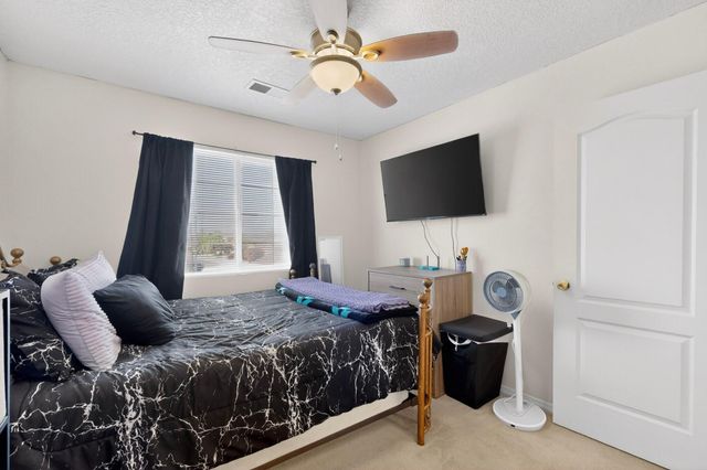 551 Blue Sage Avenue SW, Los Lunas, NM 87031