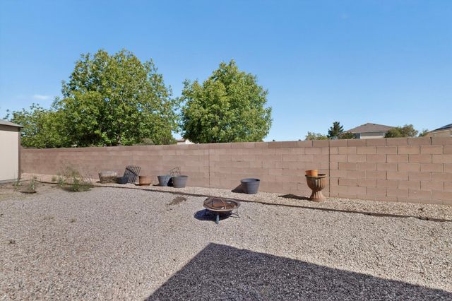 551 Blue Sage Avenue SW, Los Lunas, NM 87031