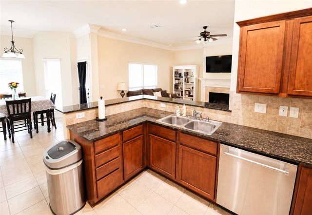 1351 Lexington Circle, Springdale, AR 72762