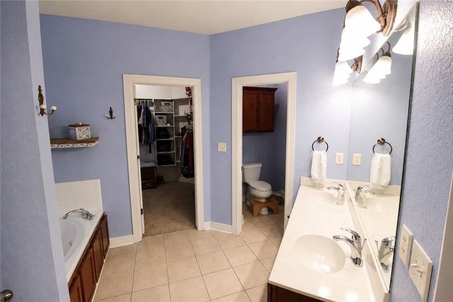 1351 Lexington Circle, Springdale, AR 72762