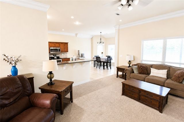 1351 Lexington Circle, Springdale, AR 72762