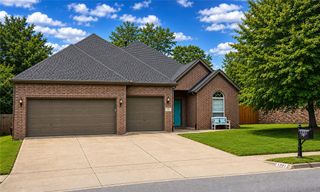 1351 Lexington Circle, Springdale, AR 72762