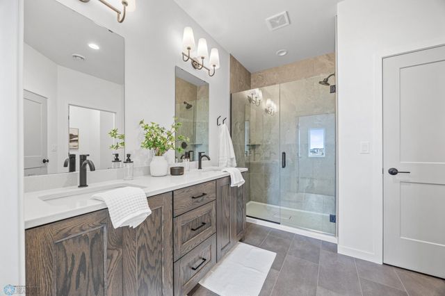 4736 Hampton Loop S, Moorhead, MN 56560