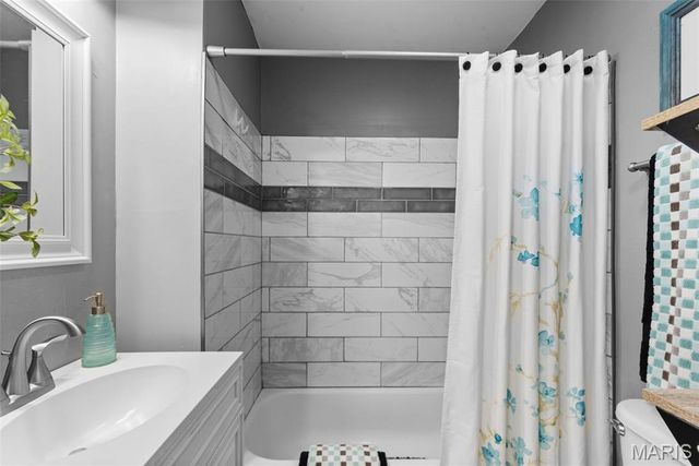 9509 Trescott Avenue, Overland, MO 63114