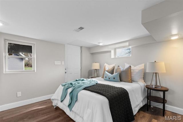 9509 Trescott Avenue, Overland, MO 63114