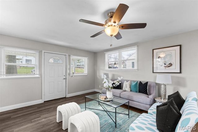 9509 Trescott Avenue, Overland, MO 63114