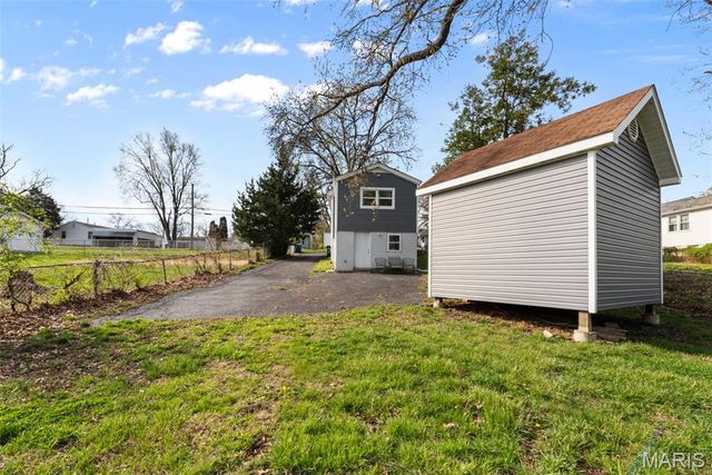 9509 Trescott Avenue, Overland, MO 63114