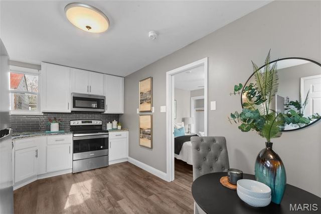 9509 Trescott Avenue, Overland, MO 63114