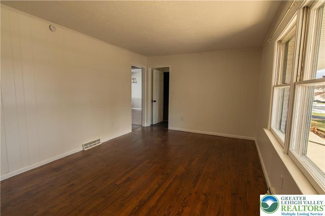 1330 Cherry Avenue, Bethlehem City, PA 18017