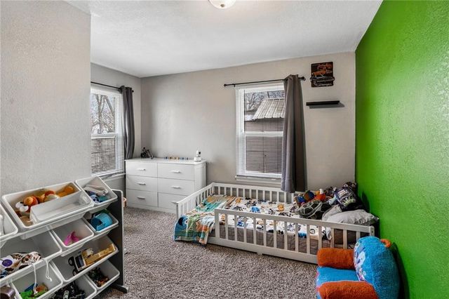 10402 E Kentucky Road, Independence, MO 64053