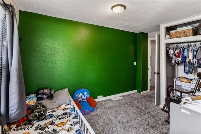 10402 E Kentucky Road, Independence, MO 64053