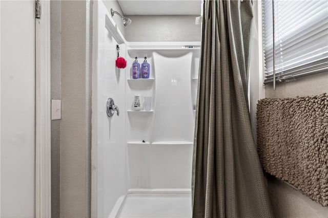 10402 E Kentucky Road, Independence, MO 64053