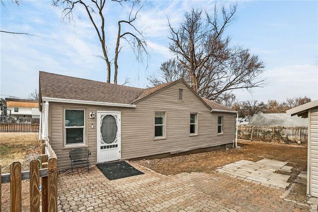 10402 E Kentucky Road, Independence, MO 64053