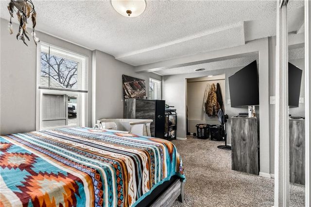 10402 E Kentucky Road, Independence, MO 64053