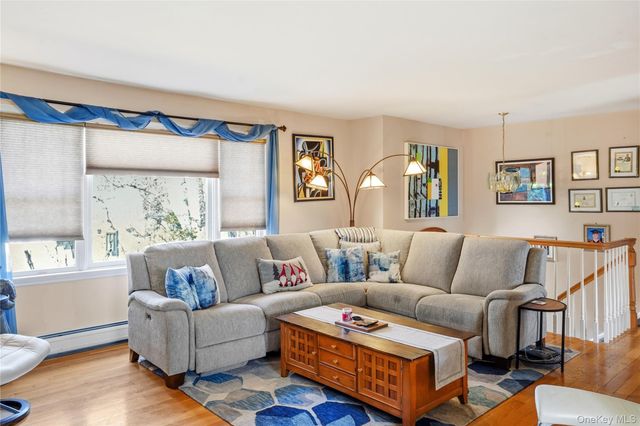 6A Carrie Lane, Nanuet, NY 10954