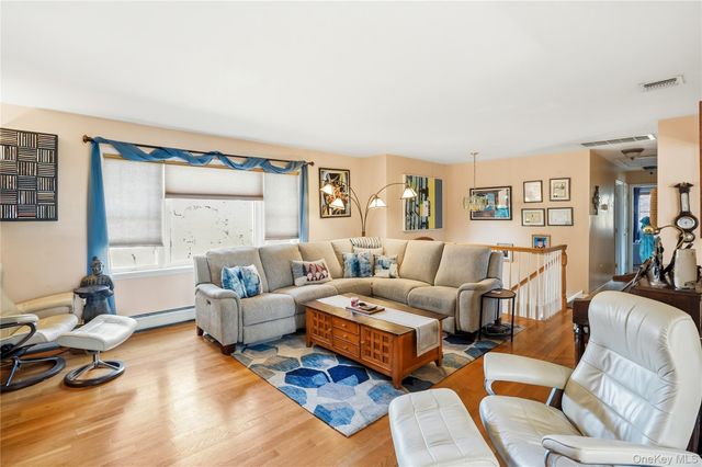 6A Carrie Lane, Nanuet, NY 10954