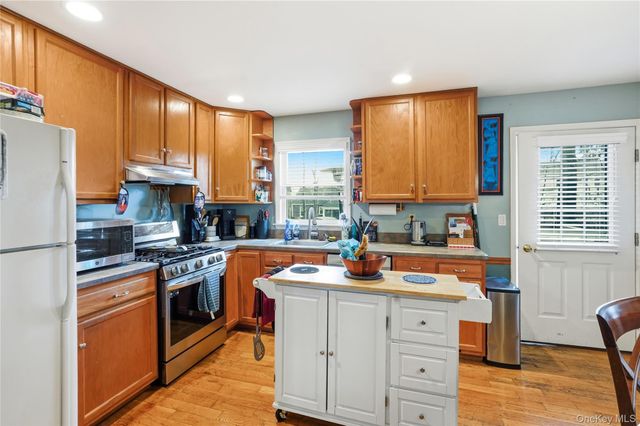 6A Carrie Lane, Nanuet, NY 10954