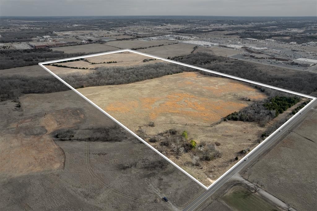 6011 N Kickapoo Street, Shawnee, OK 74804