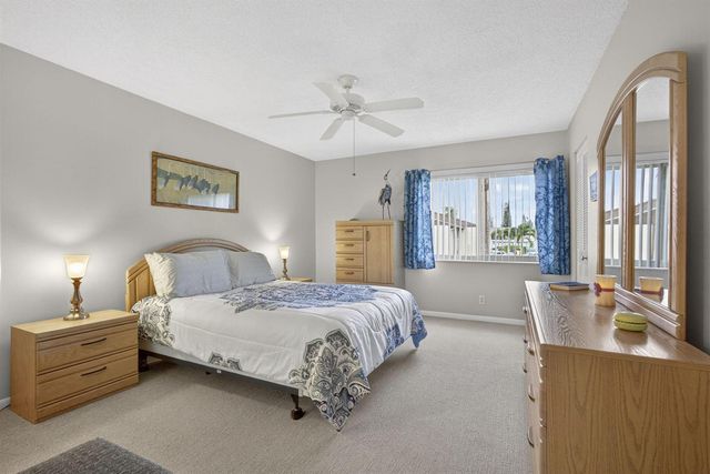 301 Pine Ridge Circle B-2, Greenacres, FL 33463