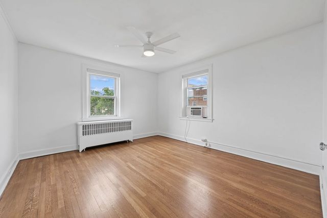 721 Roselawn AVENUE C5, Mt Lebanon, PA 15228