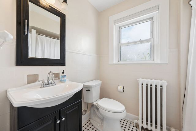 721 Roselawn AVENUE C5, Mt Lebanon, PA 15228