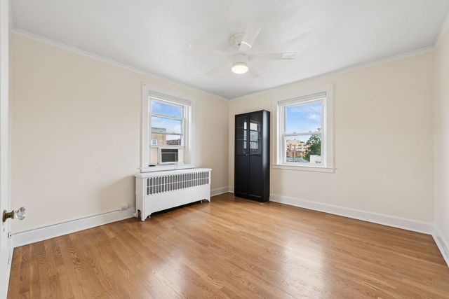 721 Roselawn AVENUE C5, Mt Lebanon, PA 15228