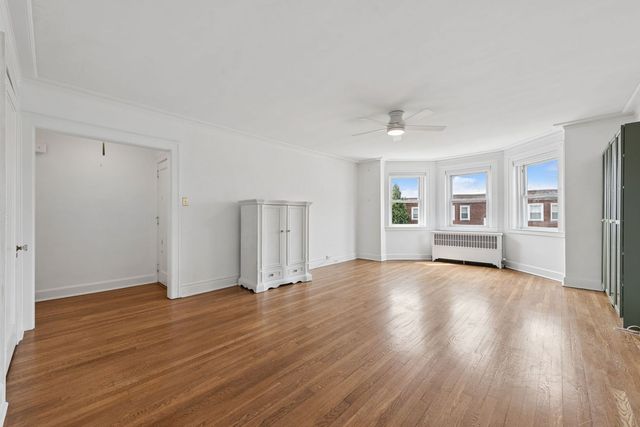 721 Roselawn AVENUE C5, Mt Lebanon, PA 15228