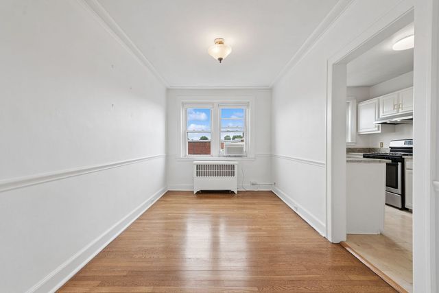 721 Roselawn AVENUE C5, Mt Lebanon, PA 15228