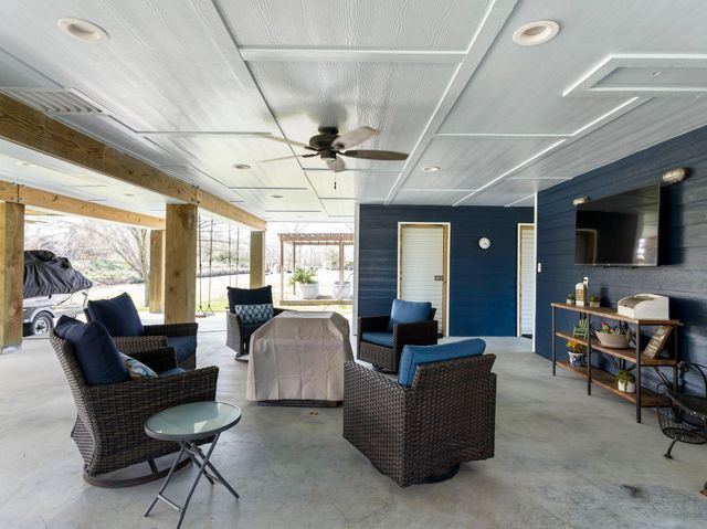 890 Exotic Isle Drive, Matagorda, TX 77457