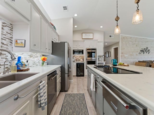 890 Exotic Isle Drive, Matagorda, TX 77457