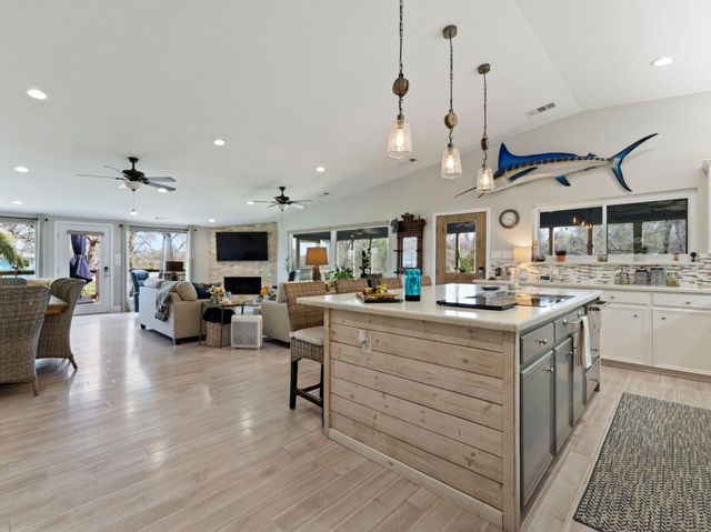 890 Exotic Isle Drive, Matagorda, TX 77457