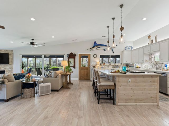 890 Exotic Isle Drive, Matagorda, TX 77457