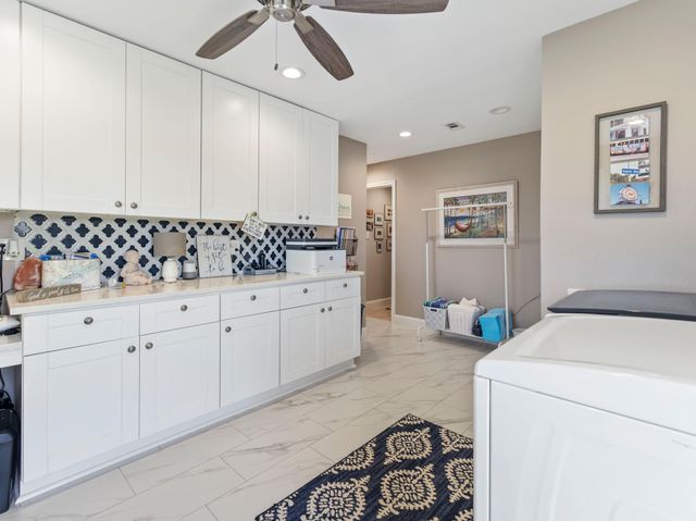 890 Exotic Isle Drive, Matagorda, TX 77457