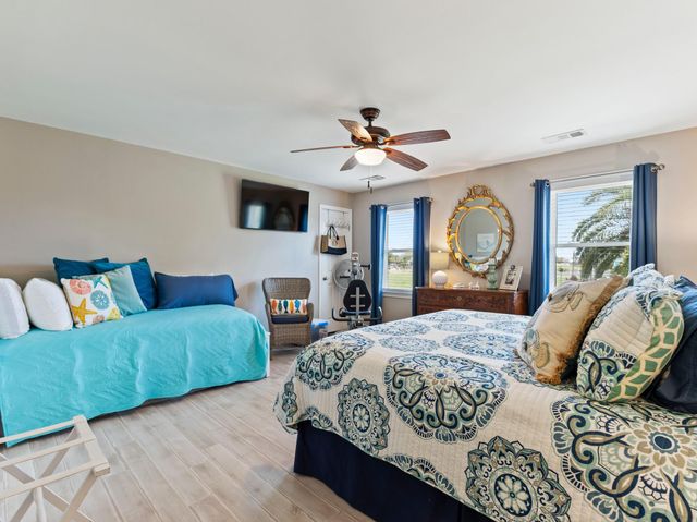 890 Exotic Isle Drive, Matagorda, TX 77457