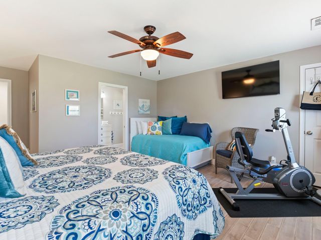 890 Exotic Isle Drive, Matagorda, TX 77457