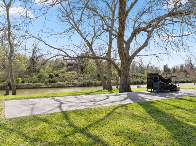 890 Exotic Isle Drive, Matagorda, TX 77457