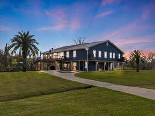 890 Exotic Isle Drive, Matagorda, TX 77457