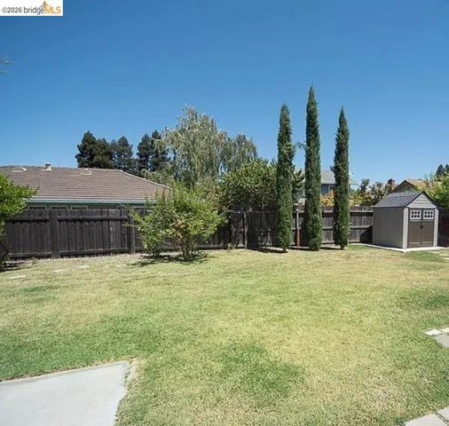 39 Stanislaus CIR, Sacramento, CA 95831