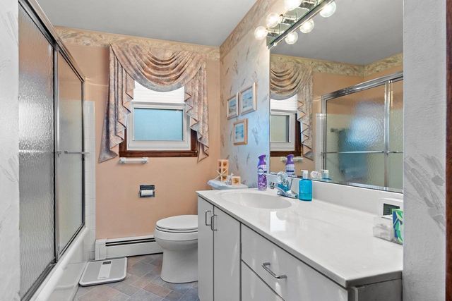 2025 ORRIE LANE, Green Bay, WI 54304