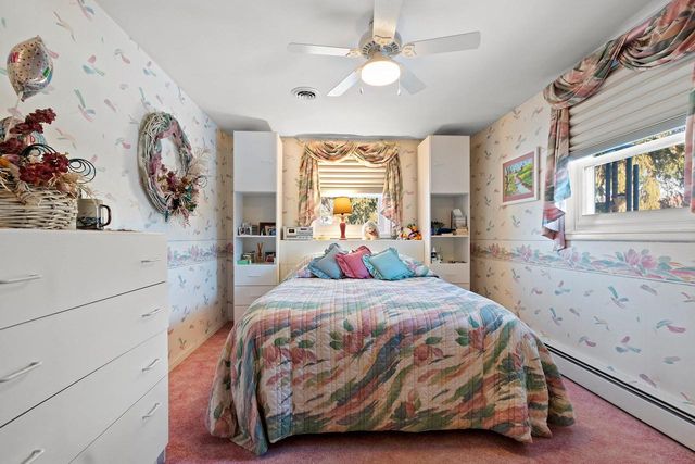 2025 ORRIE LANE, Green Bay, WI 54304